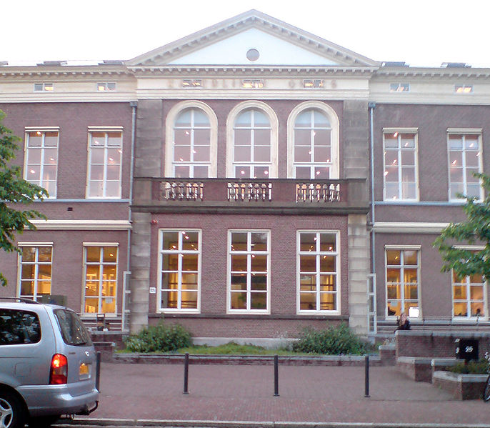 Лейденский университет{{en: Leiden University}}
